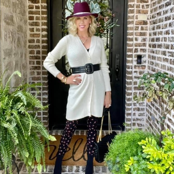 CAbi | Sweaters | Nwt Cabi Book Club 